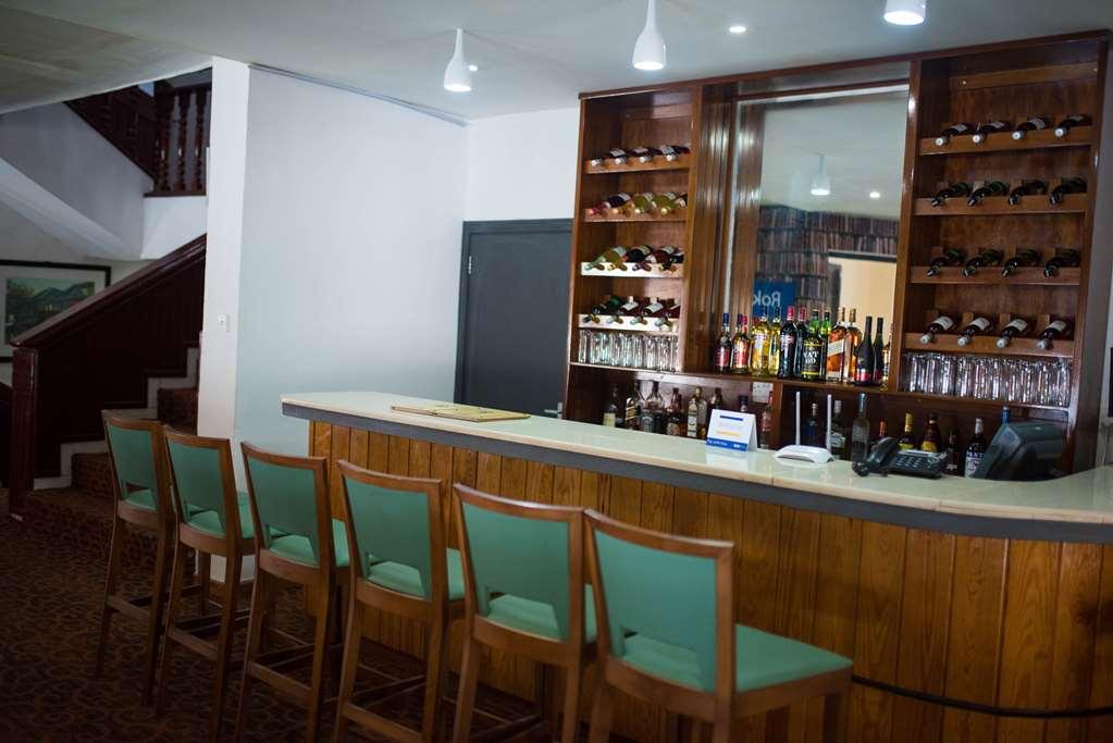 מלון Golden Tulip Essential Kimbima פריטאון מסעדה תמונה