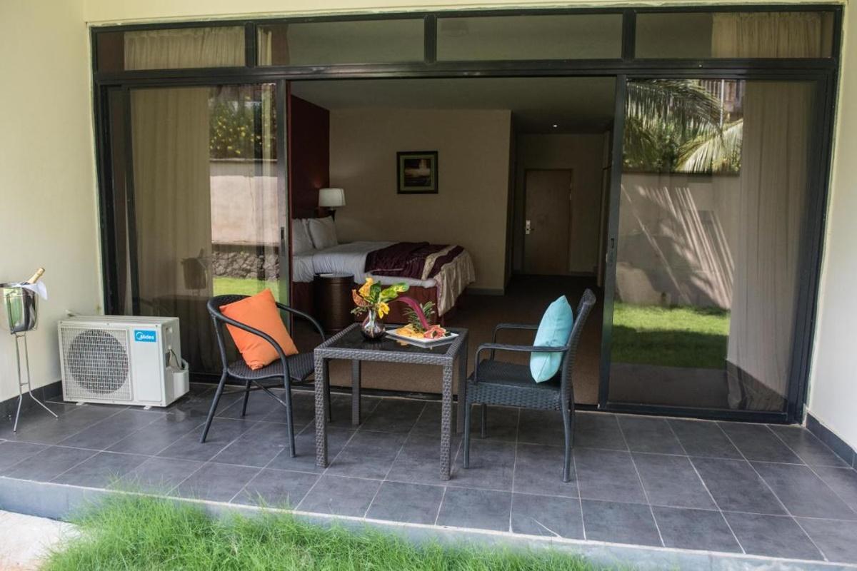 מלון Golden Tulip Essential Kimbima פריטאון מראה חיצוני תמונה
