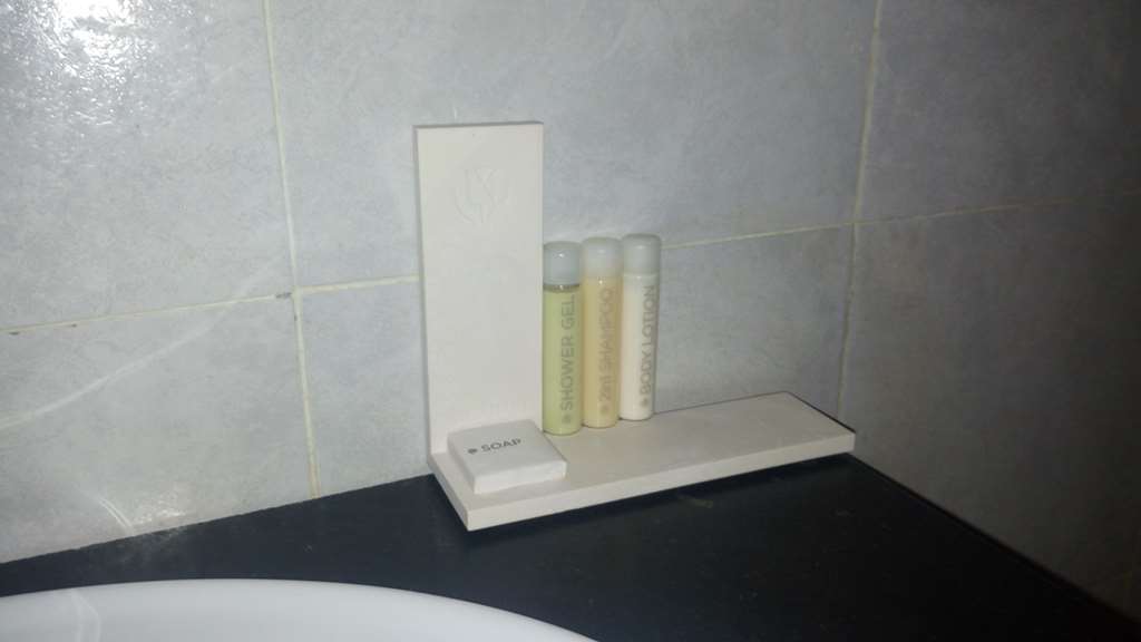 מלון Golden Tulip Essential Kimbima פריטאון מתקנים תמונה